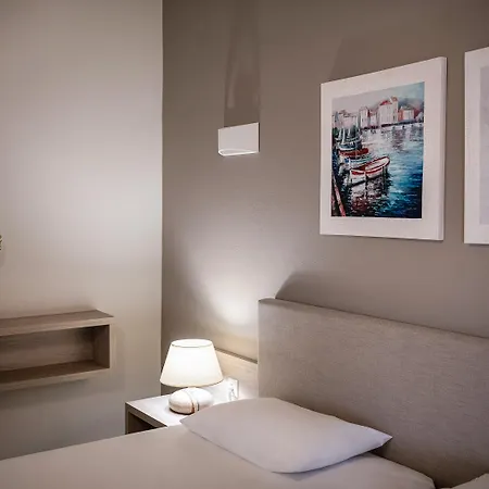 Alianthos Aparthotel 3*